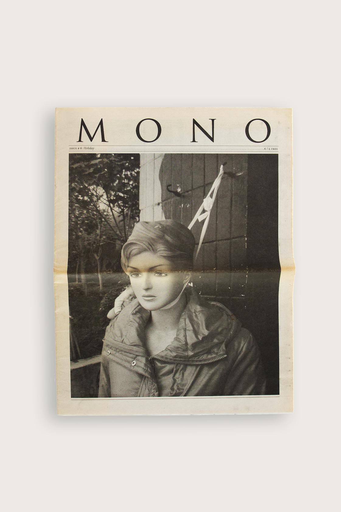 MONO, Issue 6: #Holiday